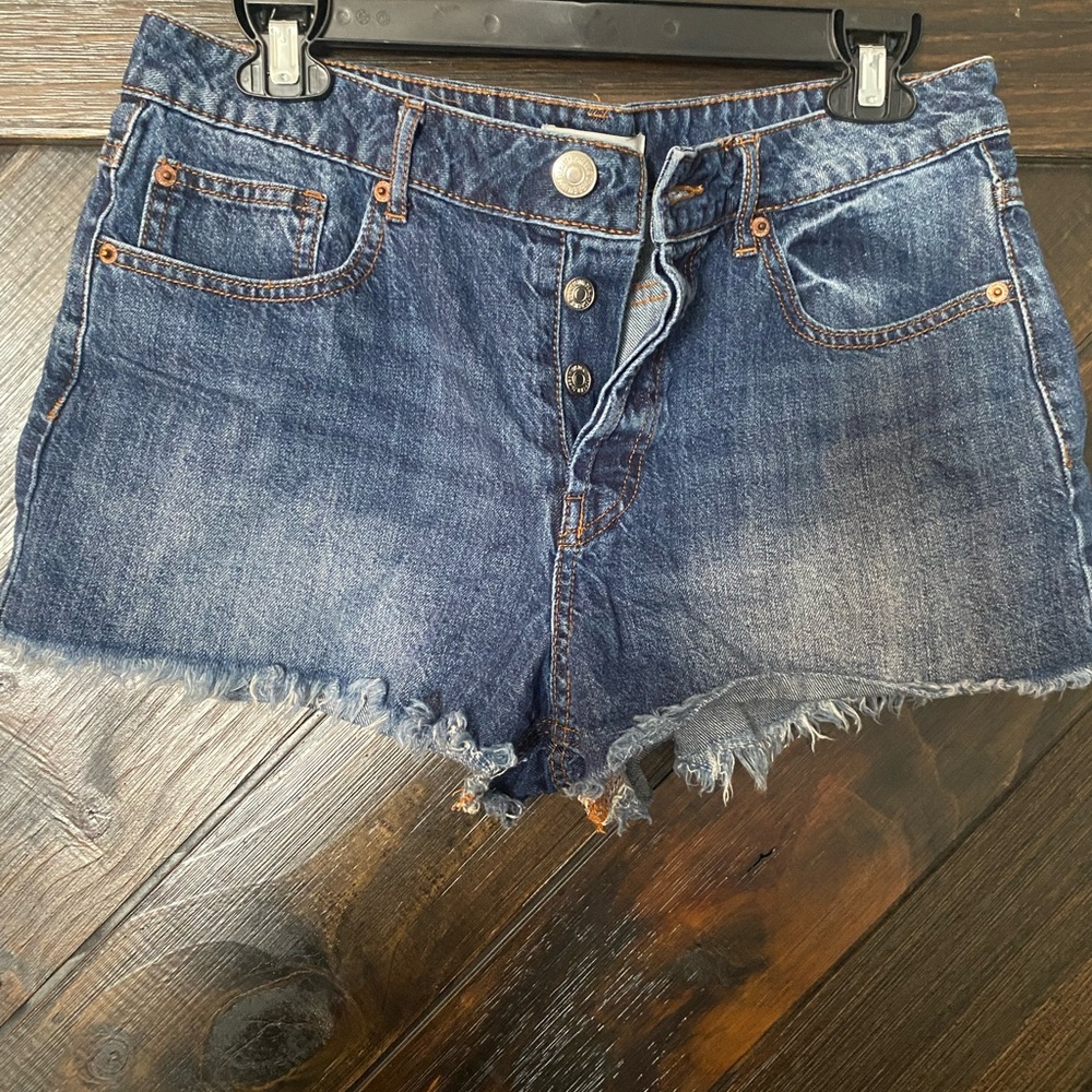 Denim shorts, size 28.